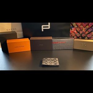 Coach Men's Black & Grey Signature Canvas Leather Billfold AUTHENTIC (NWOT)